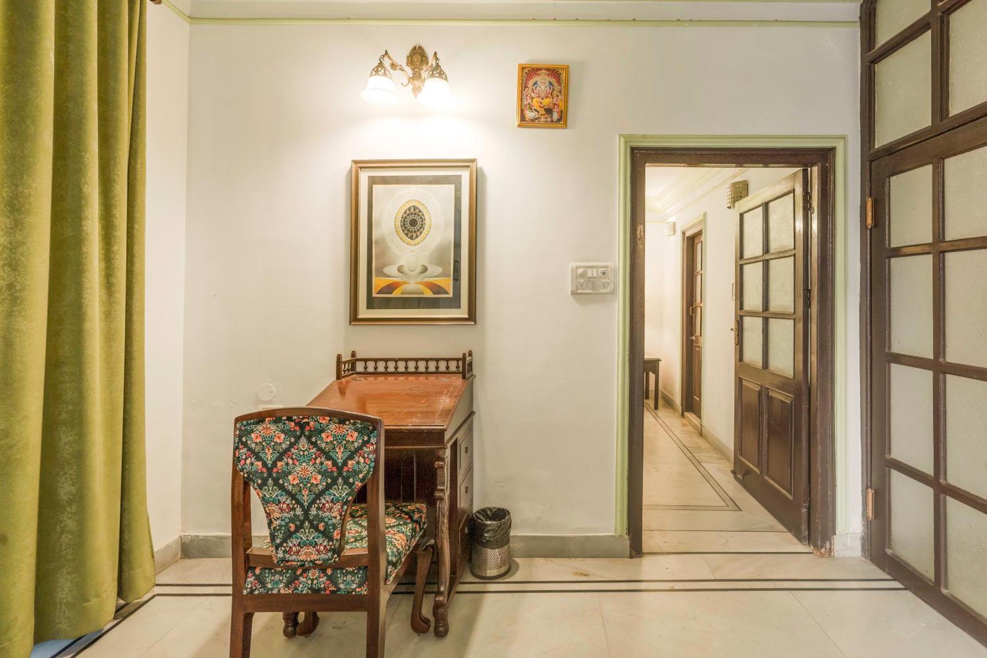 A Mansion Otel Kashipur Dış mekan fotoğraf