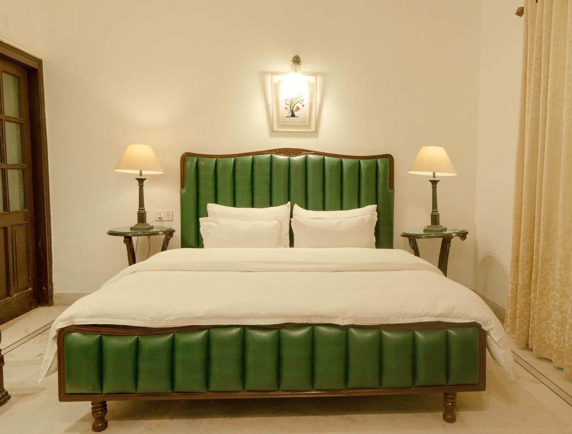 A Mansion Otel Kashipur Dış mekan fotoğraf